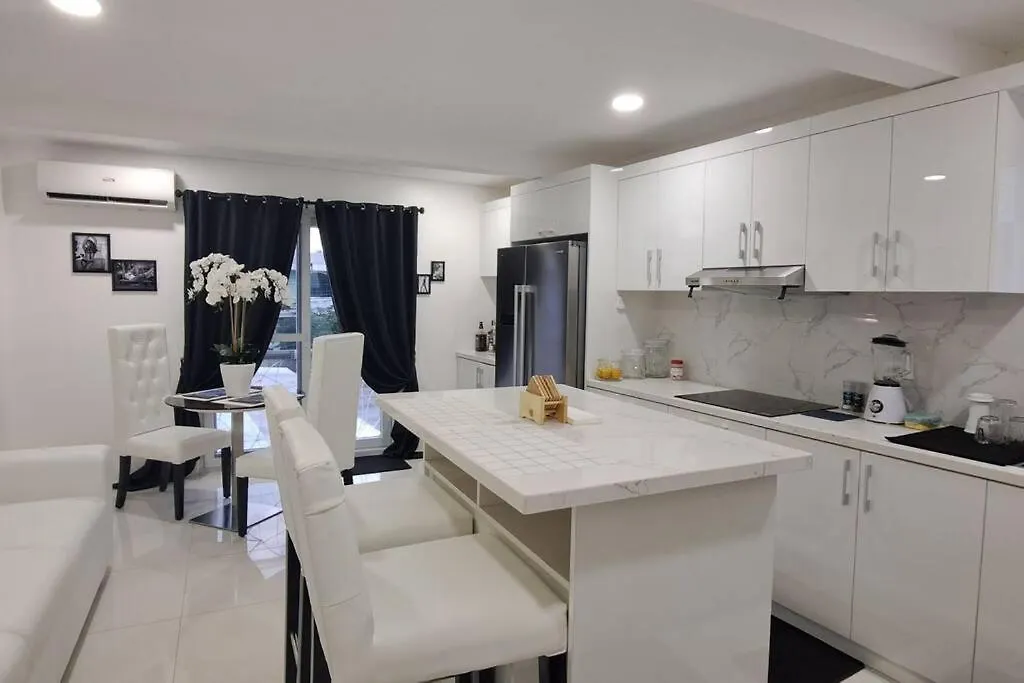 Kandi Paramount Executive 1Br 140Sqm And 400Mbps آنغلوس 0*,  الفلبين